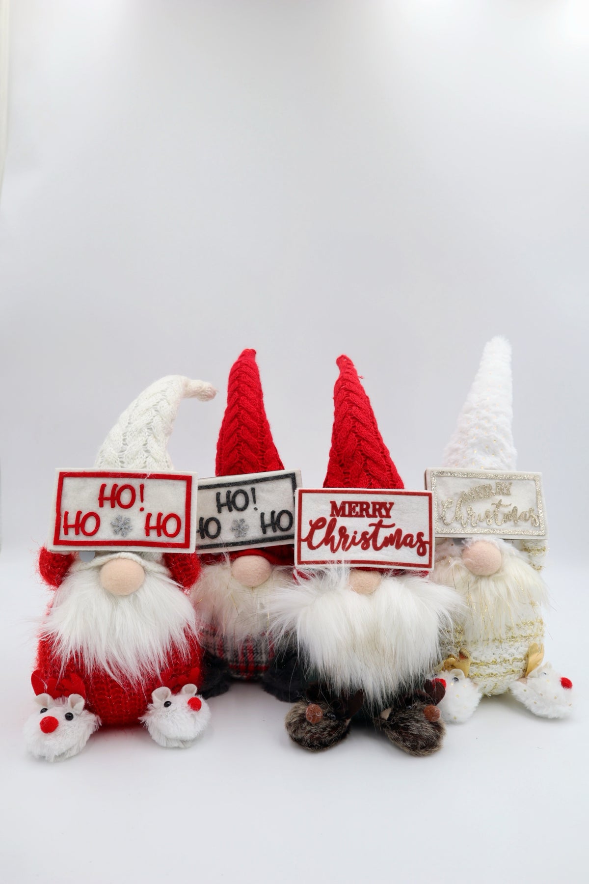 GNOME WITH SLIPPERS AND LIGHT UP SIGN